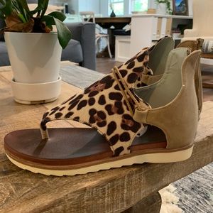 Zip back leopard sandal